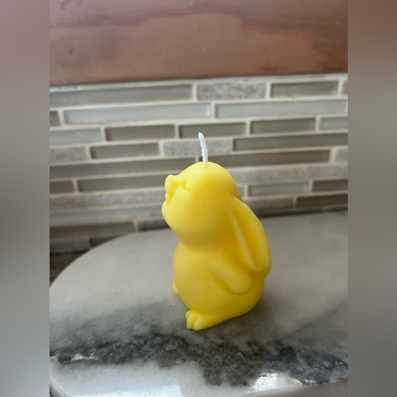 Easter Bunny Candle - Himalayan Bamboo - Picture 3 of 4